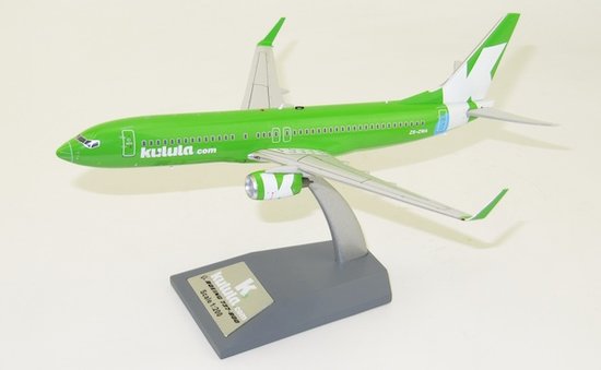 Boeing 737-800 Kulula.com with stand
